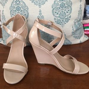 LC Lauren Conrad Nude Wedges